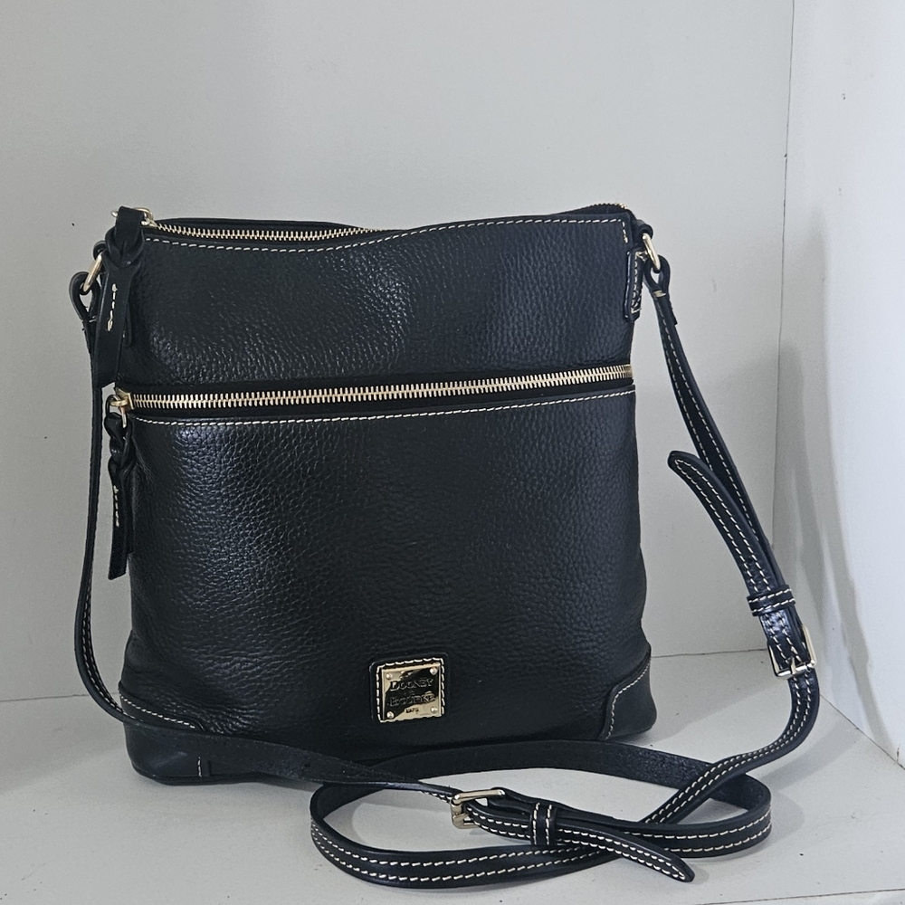 Like!New!Dooney and bourke Black Pebbled Leather Crossbody Bag - Picture 8 of 12